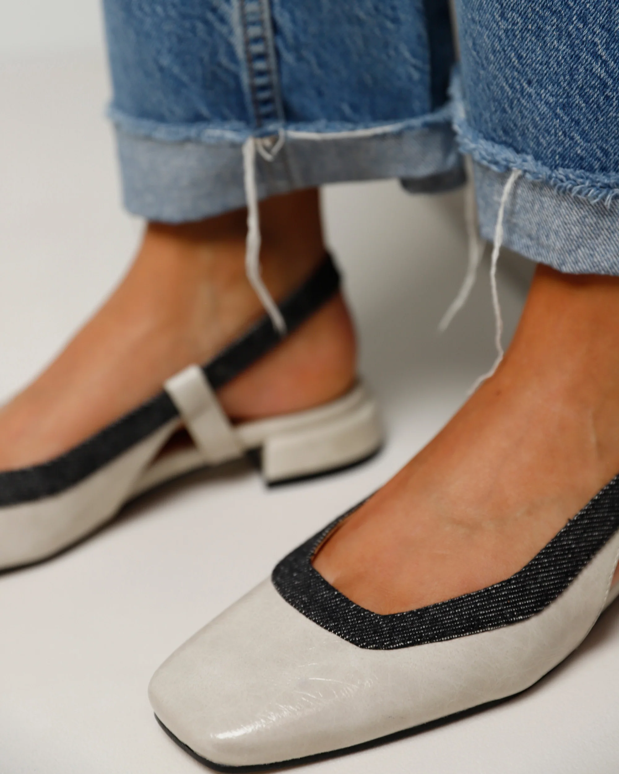 Julie Xena - Image 7