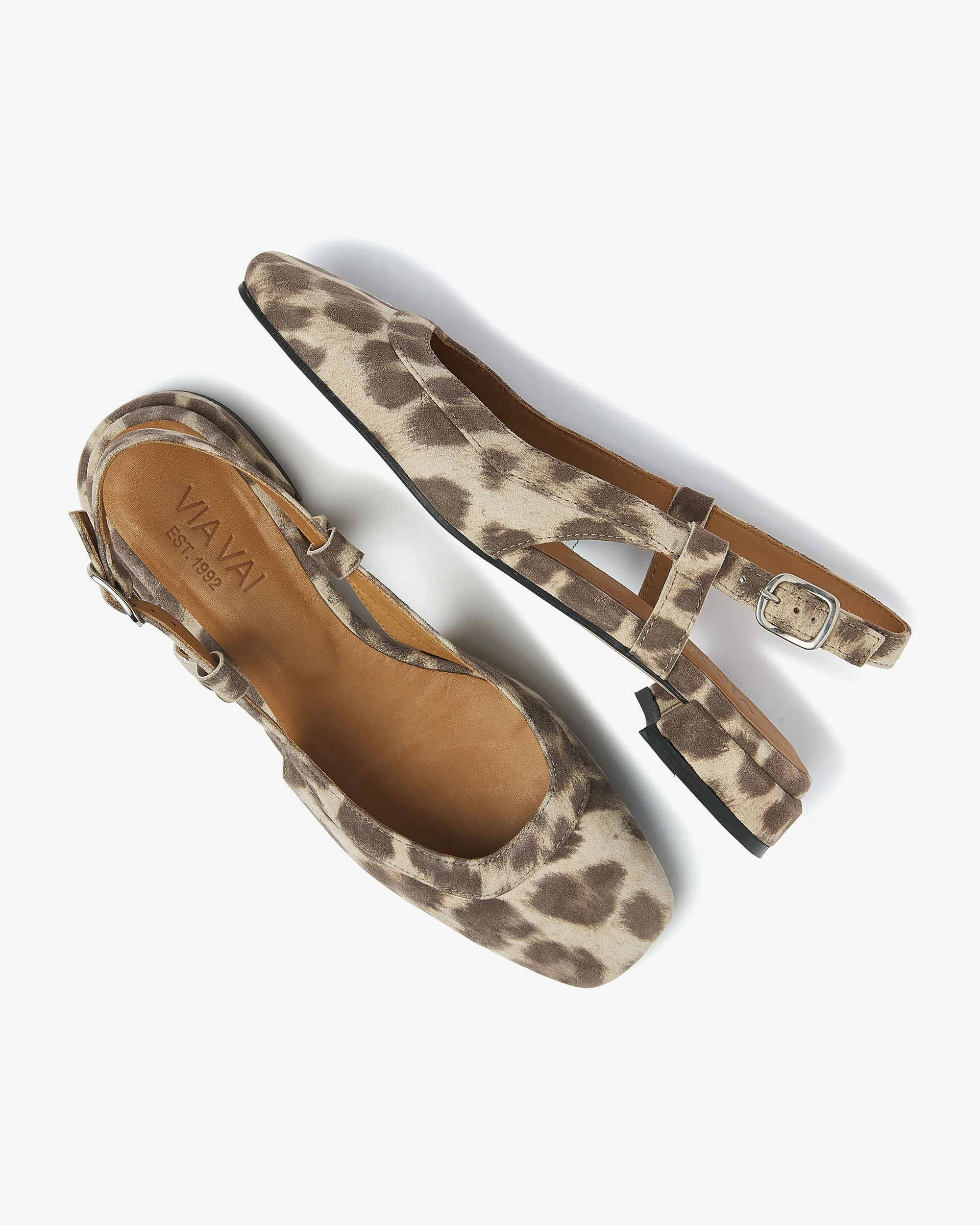 Julie Xena - Image 4