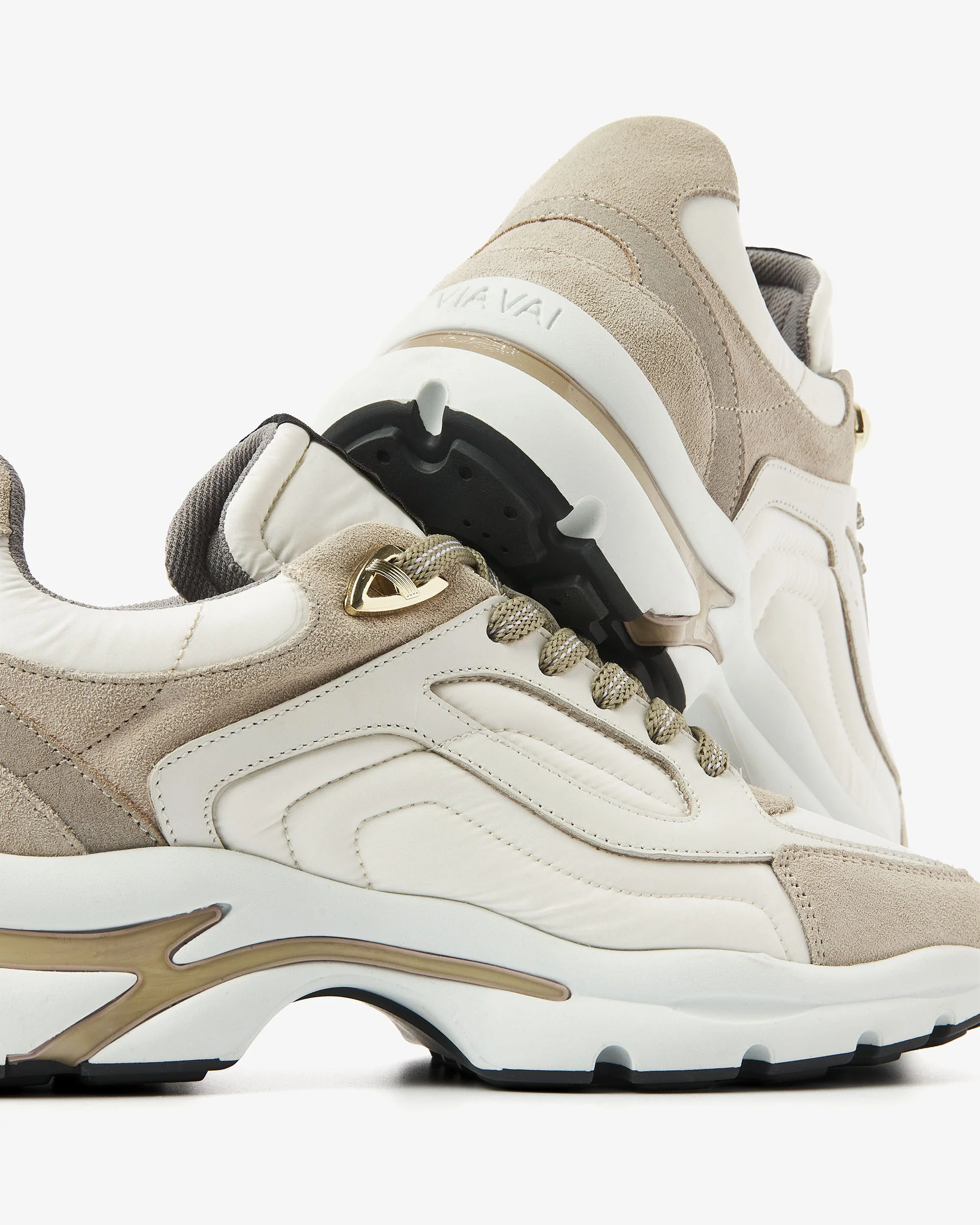 Vesper Macey - Image 5