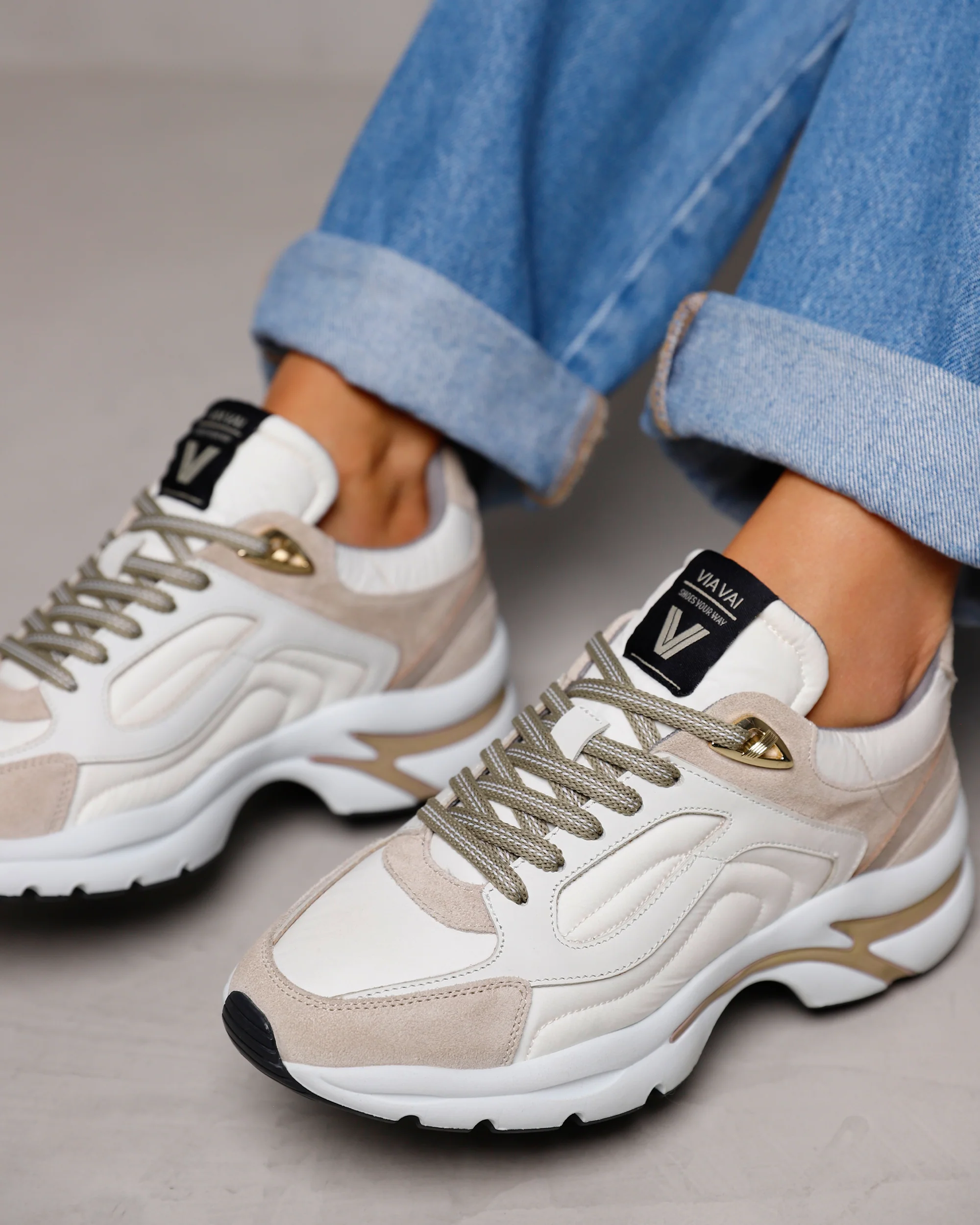 Vesper Macey - Image 7