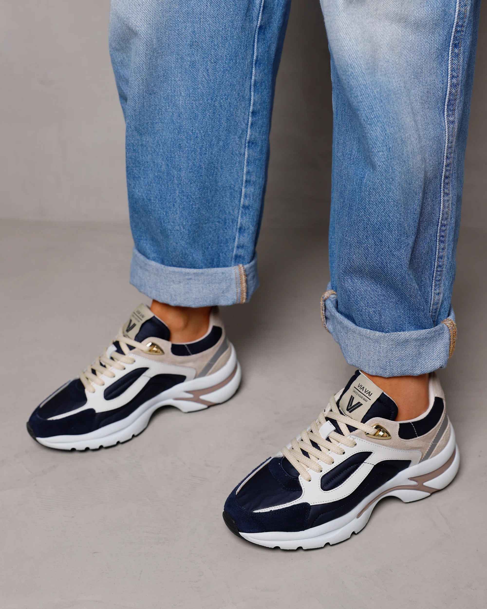 Vesper Macey - Image 6