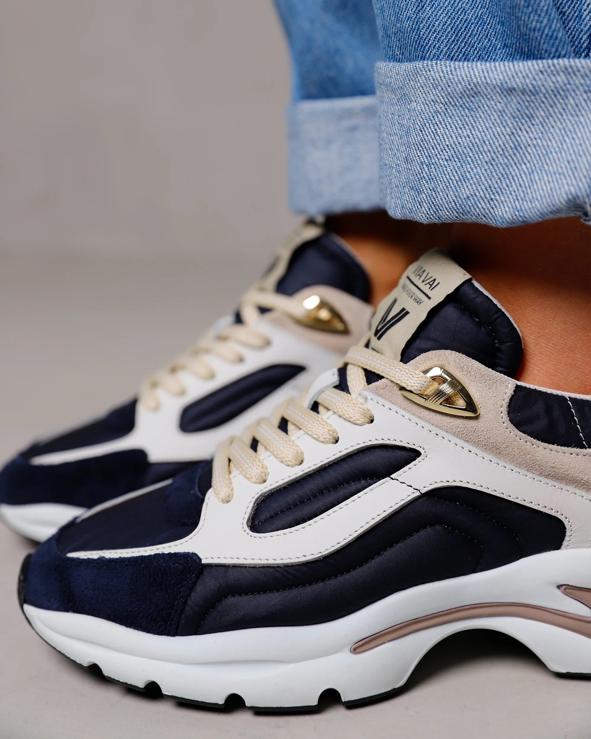 Vesper Macey - Image 7